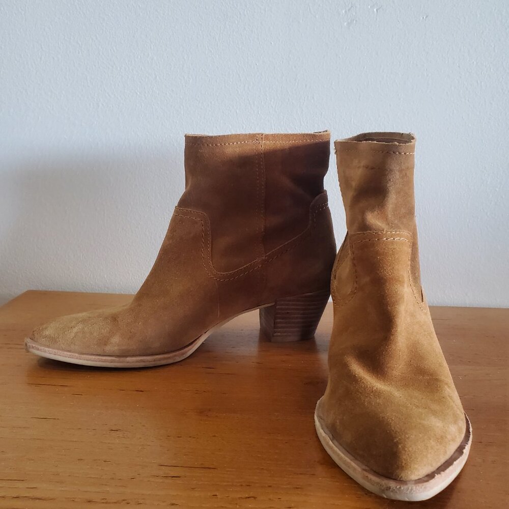 Boho Western Dolce Vita Koda Ankle Soft Shaft Boots Light Brown Suede W 7.5 A209